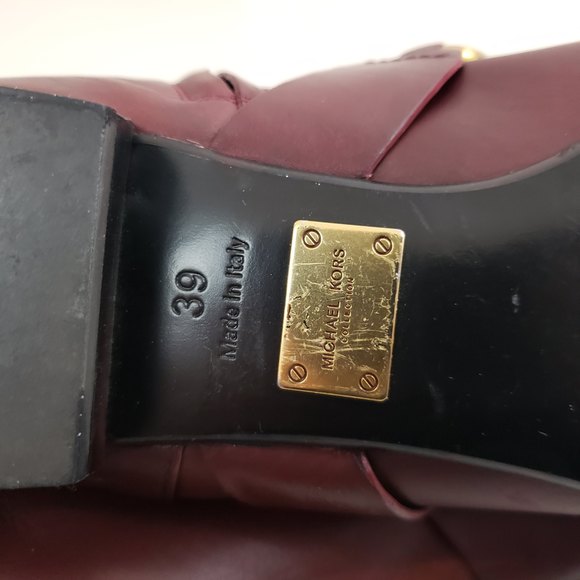 Michael Kors Burgundy Red Leather Flat Ankle Boots with Gold Chain Size 39 7 - Picture 5 of 7